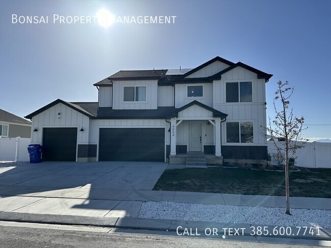 Building Photo - 4554 N Mt Ellen St