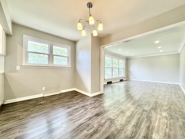 Photo - 115 Marigold St