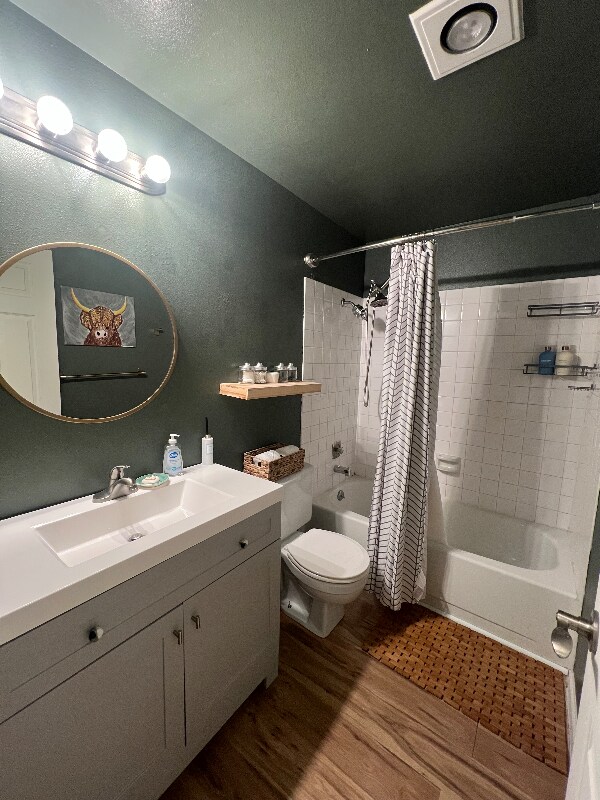 Photo - 6019 E 6th Ave Unidad L300 Rental