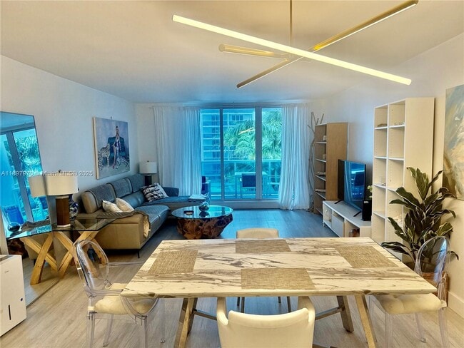 Photo - 2301 Collins Ave Unit 619