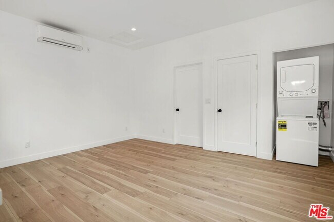 Photo - 2925 Marsh St Unidad 1/2