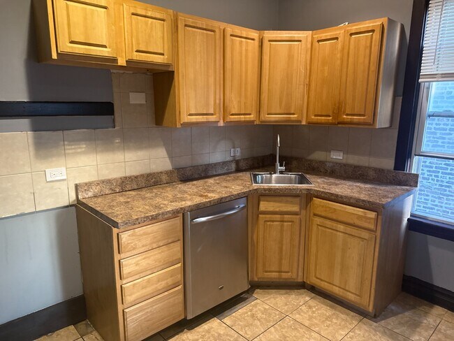 Photo - Updated 3-Bedroom Home in South Chicago – ...