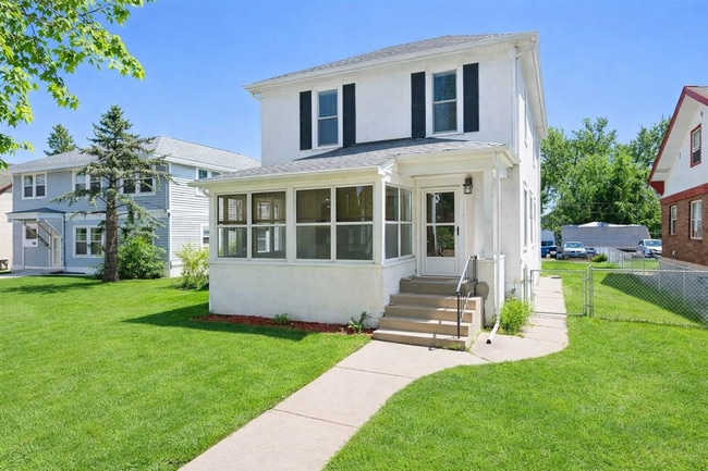 Building Photo - 346 Cleveland Ave N