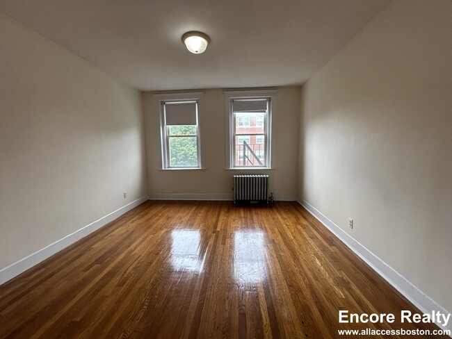 Building Photo - 135 Washington St Unit 56