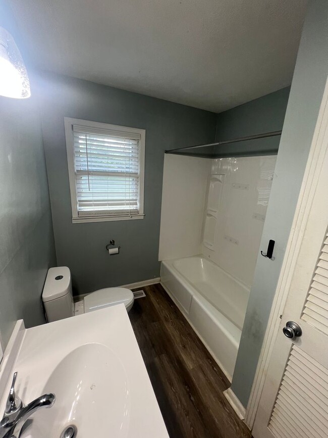 Photo - Brick Ranch located in Shelbyville