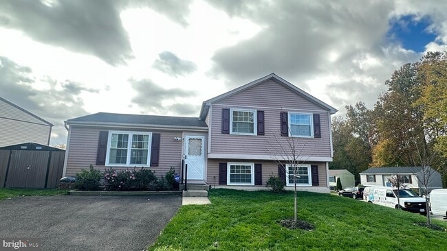 Photo - 8111 Brown Ct