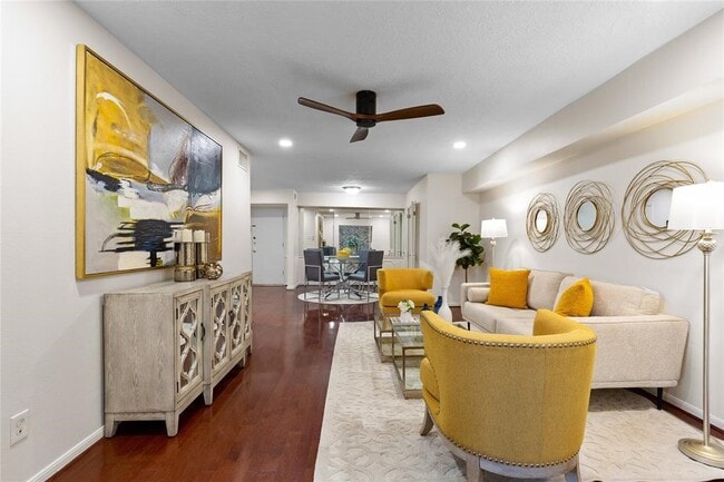 Photo - 353 N Post Oak Ln Unidad 721