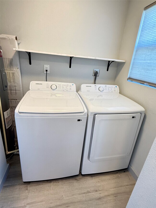 Photo - 210 N Mattson St