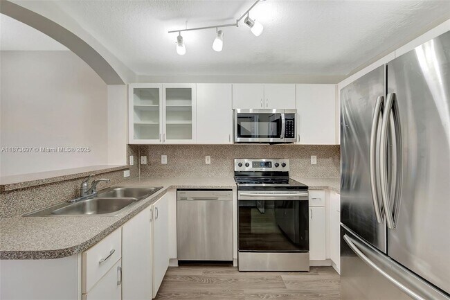 Photo - 6141 NW 115th Pl