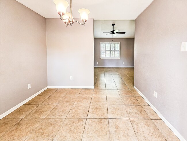 Photo - 725 Illinois Ave