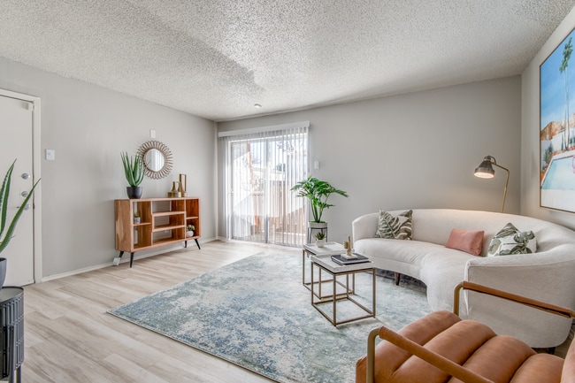 8500 Harwood