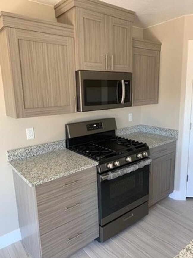 Photo - Desert Hills Gem