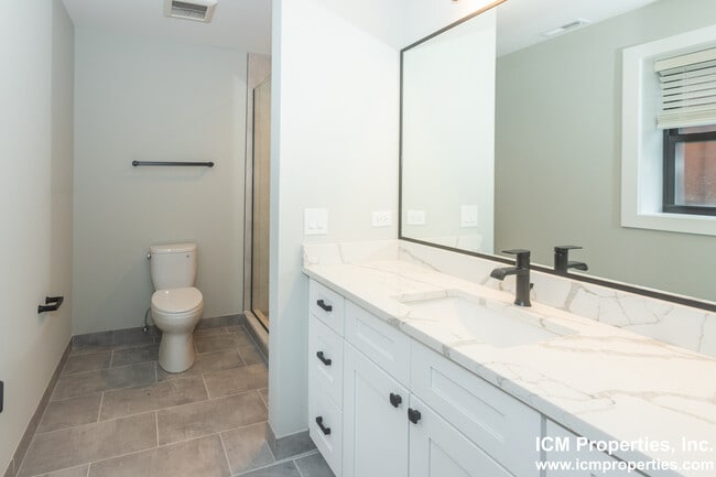 Photo - 4419 N Seeley Ave Unit 4409