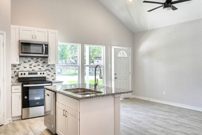 Photo - 11789 White Cedar St