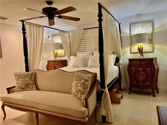 Photo - 283 Cypress Way W