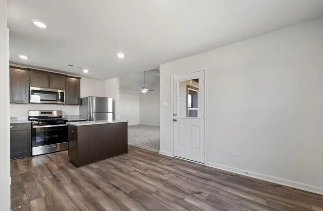 Photo - 526 A D Crain St