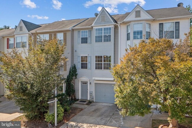 Photo - 1330 Hampshire Dr