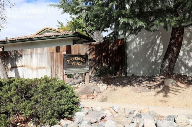 Photo - 973 Flatcar Ln