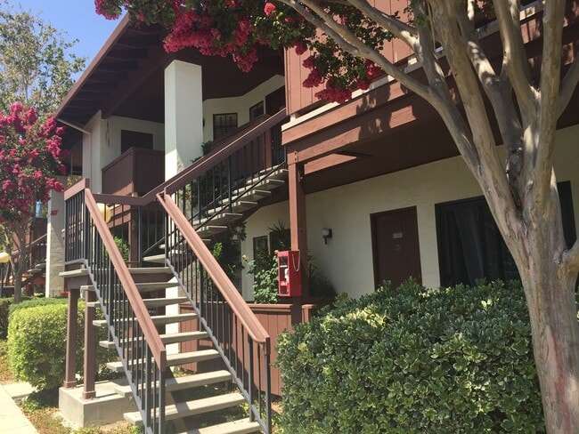 Building Photo - Spacious 3 Bed 2 Bath Condo in Sunnyvale N...