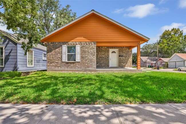 Photo - 520 E Defee Ave Casa