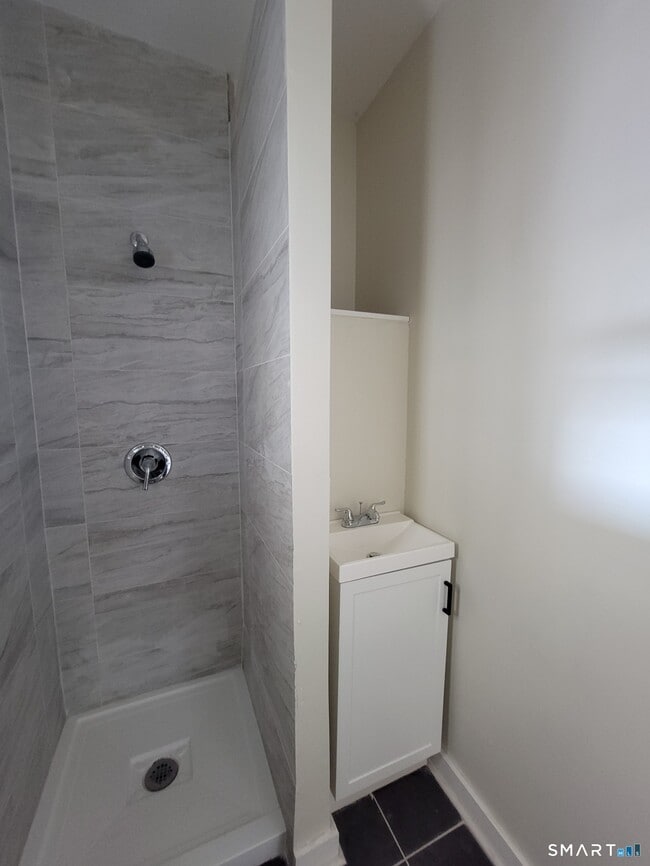 Photo - 260 Summit St Unit 2B