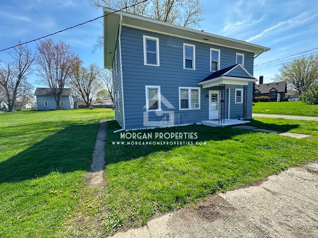 Building Photo - 411 N Sheridan St Unit .5 Rental