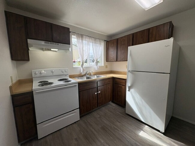 Photo - 680 D St Unit Apt A