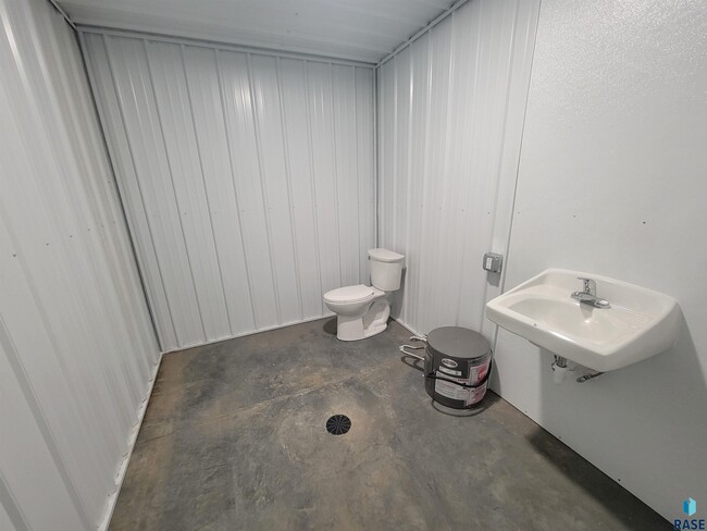 Photo - 1301 John Deere Cir