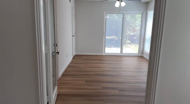 Building Photo - 9626 Magnolia Ridge Dr