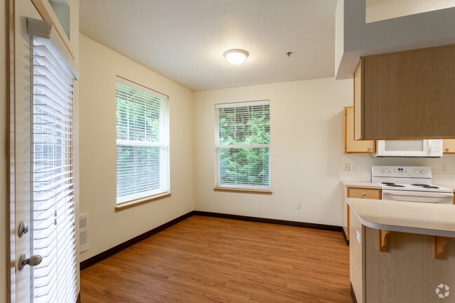 3BR, 2BA, 1,300 SF, Platinum Plus Floor Plan - Wy'East Pointe