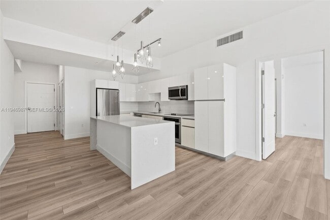 Photo - 101 Diplomat Pkwy Unit 1503