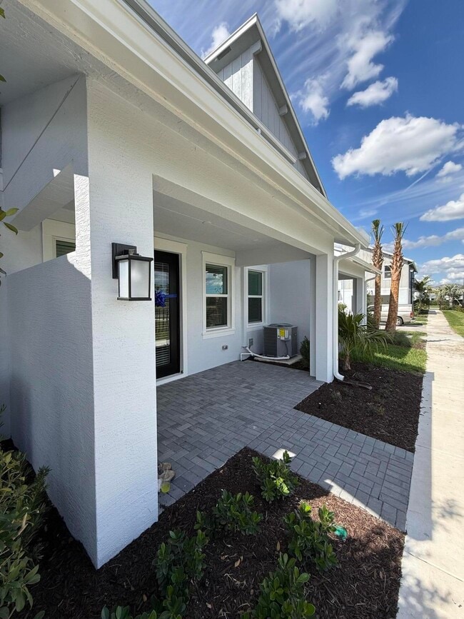 Photo - 4718 Longwood Lk Sq