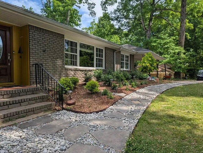 Photo - 2511 Clairmont Rd