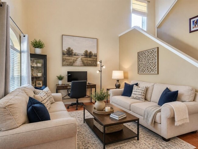 Photo - 9425 Castle Pines Dr