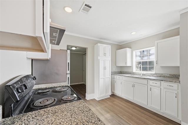 Photo - 2224 Poplar St