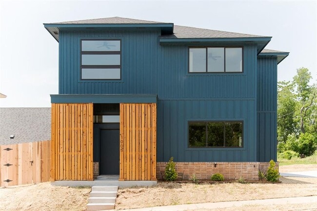 Building Photo - 1005 N Kelham Ave