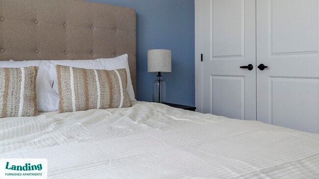 Photo - 650 N Main St Unidad 224