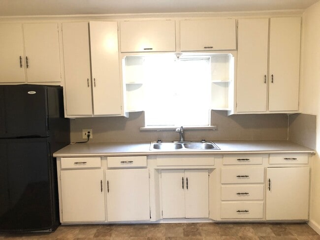 Photo - Now Available!! LOS BANOS RENTAL HOME