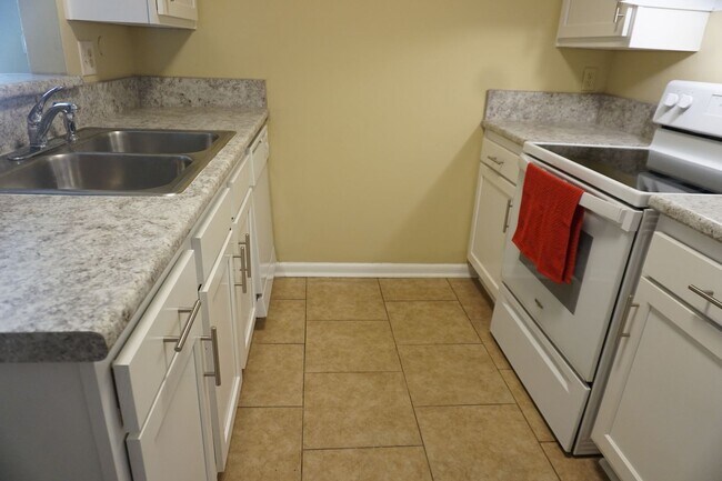 Photo - 2 bedroom 2 bath townhouse located need NS...