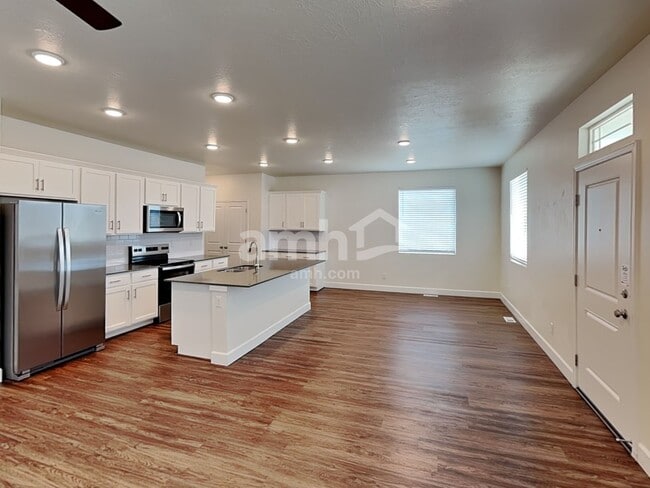 Photo - 5948 Verdigris Dr
