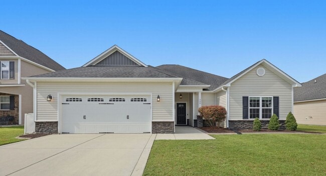 Building Photo - Welcome to Carolina Plantations!