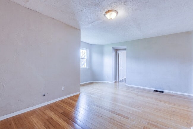 Photo - 1028 E Warrington Ave Unit Apt 3