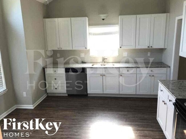 Photo - 1611 Cooper Dr