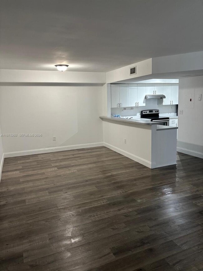 Building Photo - 8670 SW 212th St Unit 203