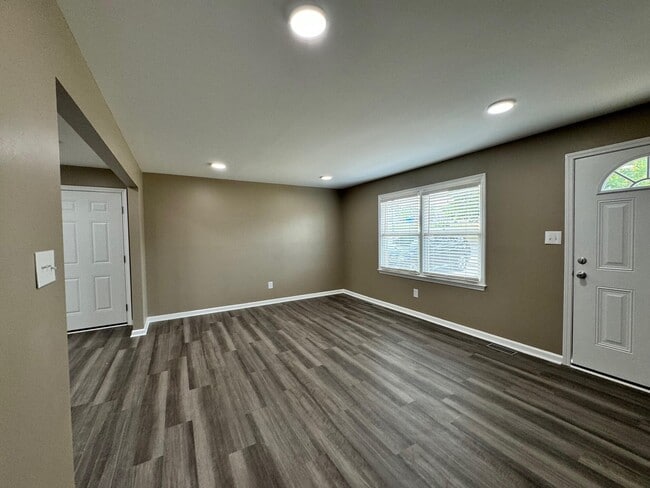 Photo - 222 Beechwood Dr