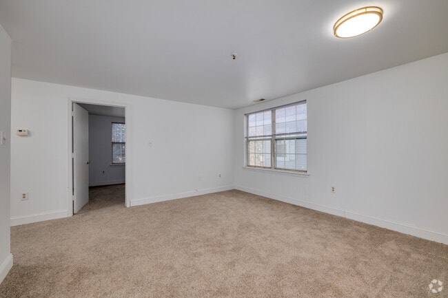 2BR, 1BA - 743SF - Living Room