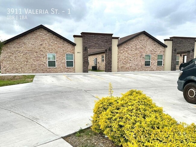Building Photo - 3911 Valeria St Unit 1