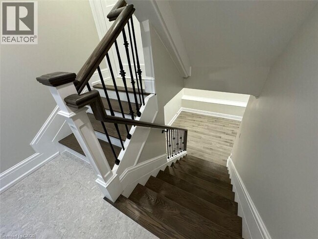 Photo - 175 Brentwood Rd N