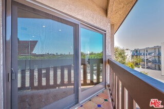 Photo - 832 Palm Ave