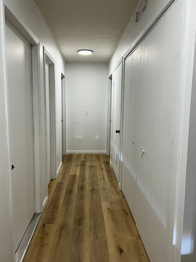 Photo - 917 N Clay St Unit 421 Clay Ct Apt 6